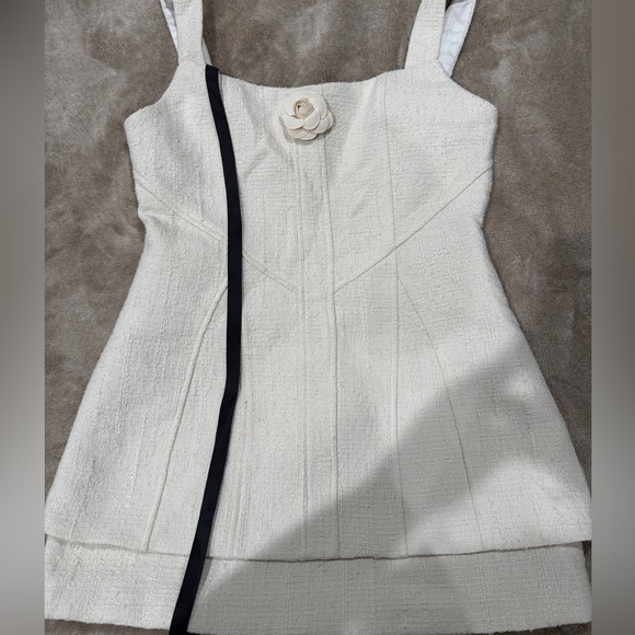 Chic Cream Mini Dress with Floral Accent - Picture 3 of 5